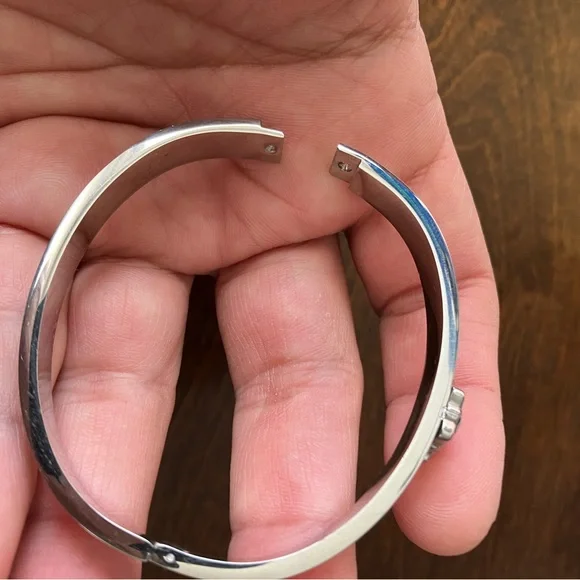 Versace Women’s Bracelet. - Picture 7 of 7